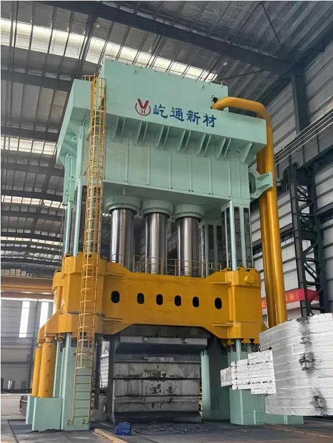 杭州屹通新材料125MN自由锻液压机试产成功(图1)