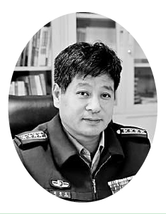 作战理论创新的排头兵——记国防大学联合作战学院教授闫振生(图1)