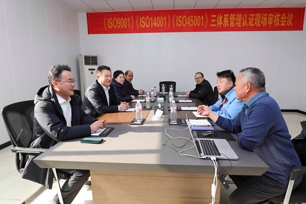 滕州龙泉街道：“满弓”状态开启项目建设冬日动能澎湃“势如虹”(图1)