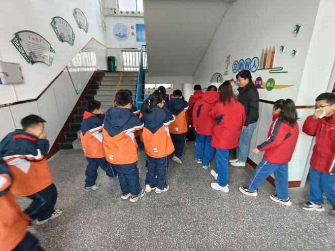 蓝朋友点亮开学季助力平安新学期！(图5)