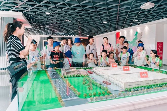 京东亚洲一号仓储基地参观了解人工智能物流仓里的硬核黑科技！(图1)
