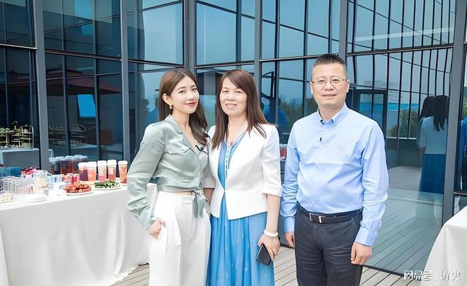 身家440亿！西北大学女副校长成陕西首富29岁学霸女儿已任高管(图6)