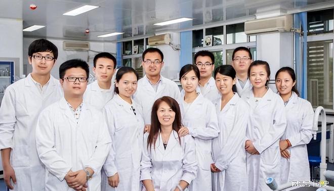身家440亿！西北大学女副校长成陕西首富29岁学霸女儿已任高管(图5)