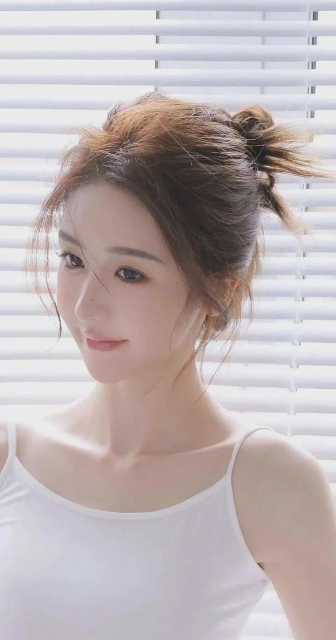 韩国极品美女写线(图1)