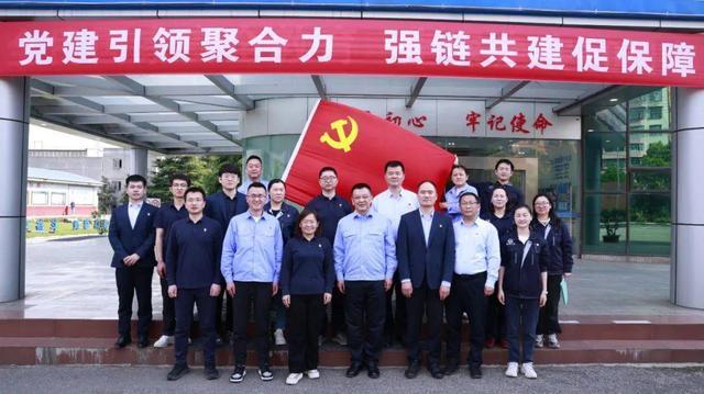 中国航空工业集团航标荣获集团2024年度“优秀供应商”奖牌(图2)