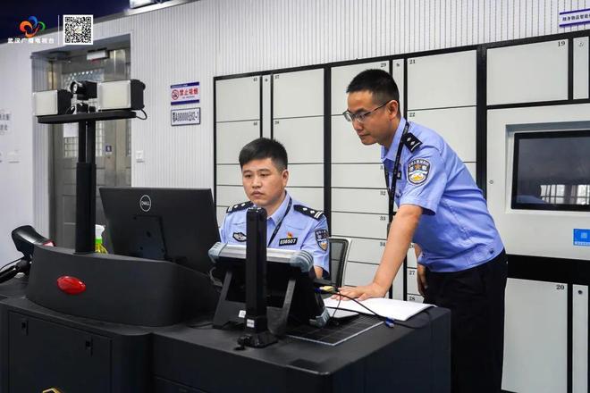 破门而入！警方抓获32名“白富美”(图5)