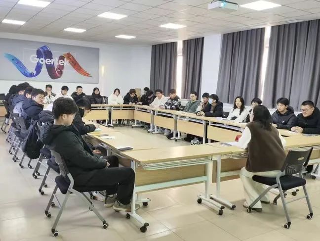 揭秘“电气现象”——打造学生成长成才的“巨人之肩”(图2)