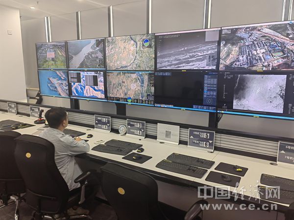 向“新”而行丨千年古都“智”潮涌动(图4)