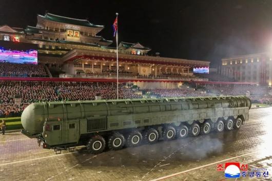 这次朝鲜阅兵都有哪些重装备？(图12)