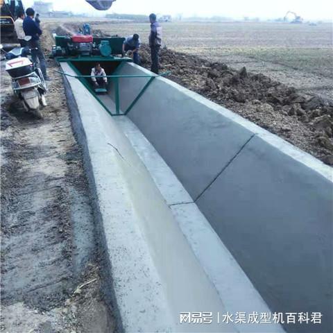 济宁滨通机械设备：专注液压水沟衬砌机技术领先服务全国基建(图3)