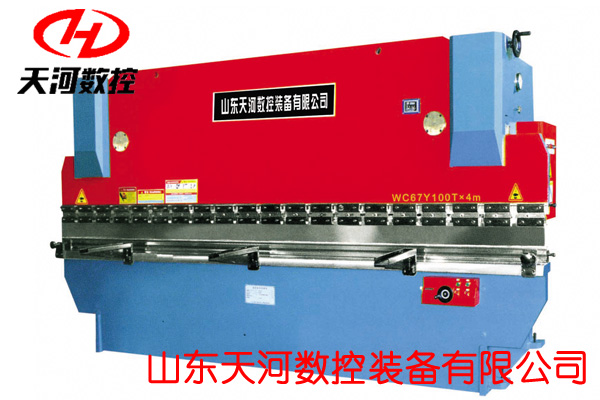 液压板料折弯机液压系统的工作原理图(图1)