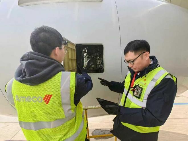 半两财经｜国航“飞机体检师”：春运40天我为飞机保驾护航(图5)