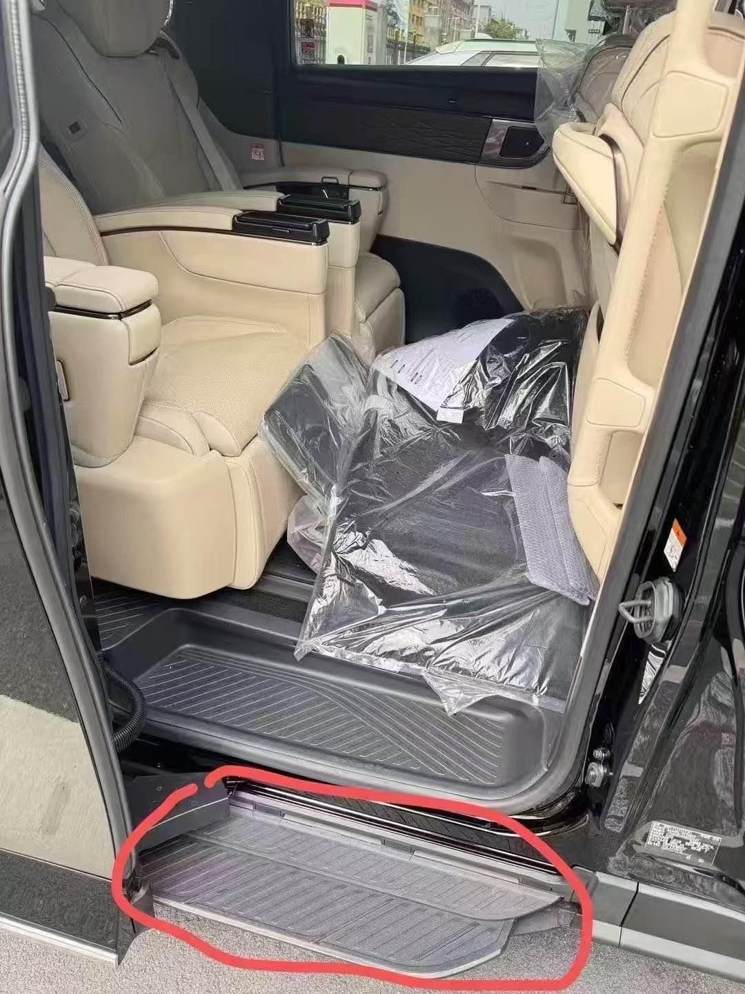 25款埃尔法黄金版金色带车衣952高配现车天津港落地价格(图6)