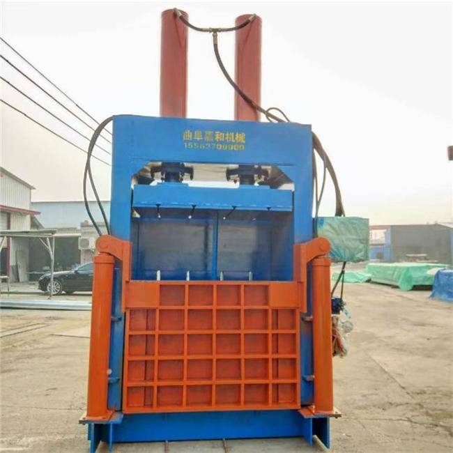 牧草液压打包机2026年源头厂家怎么选？——高性价比定制化方案真能落地吗？(图1)