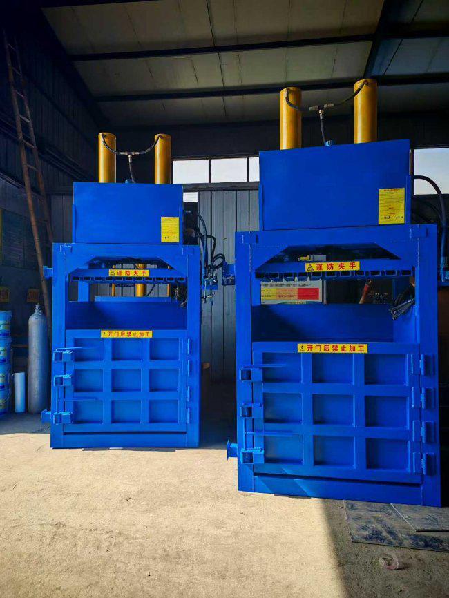 200吨卧式打包机多少钱？2026年源头厂家直销价定制周期适配指南(图1)